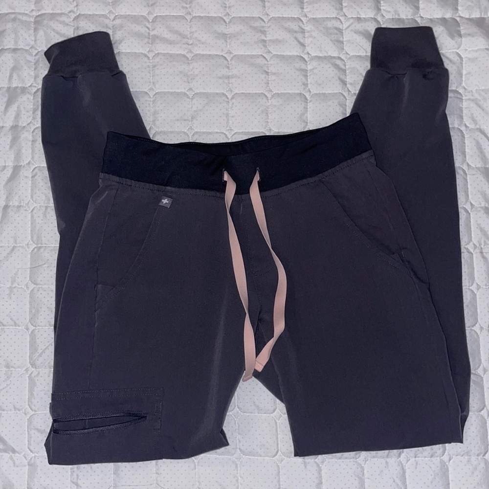 Figs Women's Charcoal Jogger Scrub Pants with Pink Drawstring
